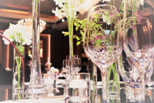 披露宴は華やかに